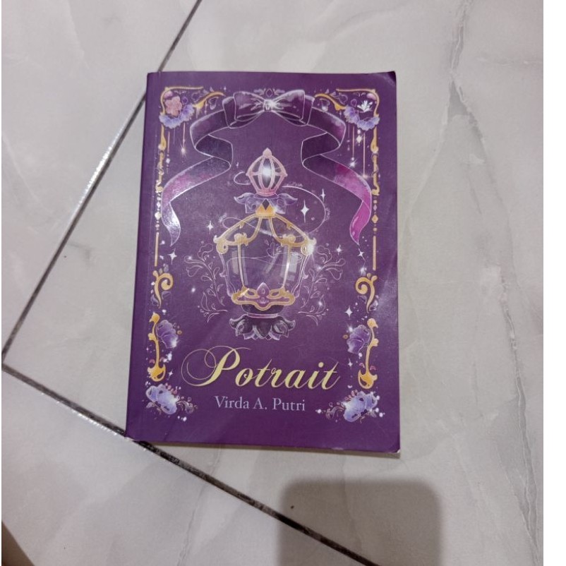 preloved novel potrait