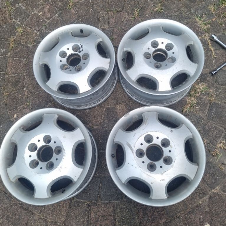 velg oem mercy original r15
