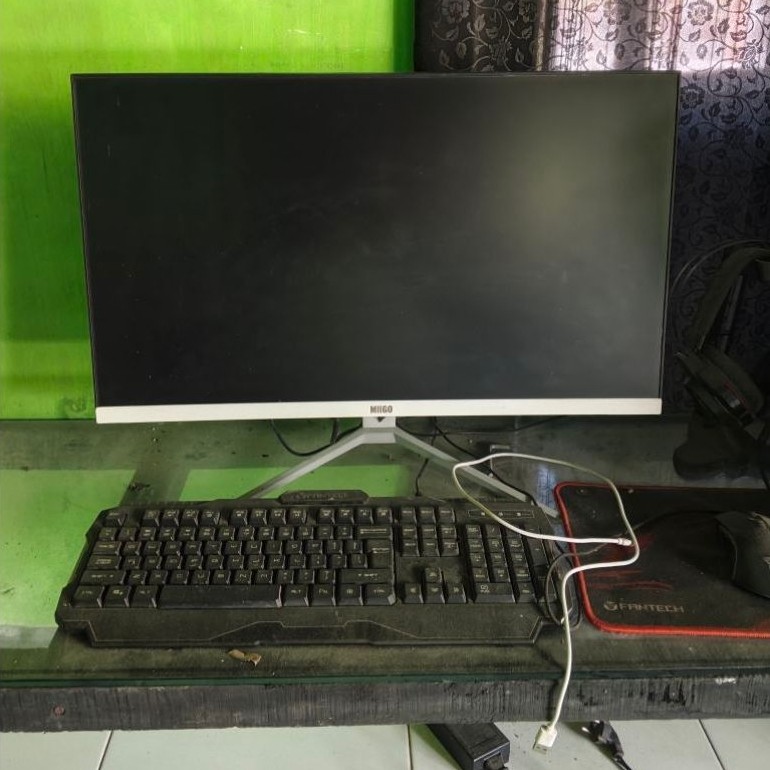 Monitor 27 inch bekas seperti baru