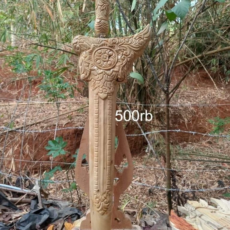 Set Warangka Keris Ukir Mentahan Kayu Jati Halus Plus Deder Ukir Tradisional
