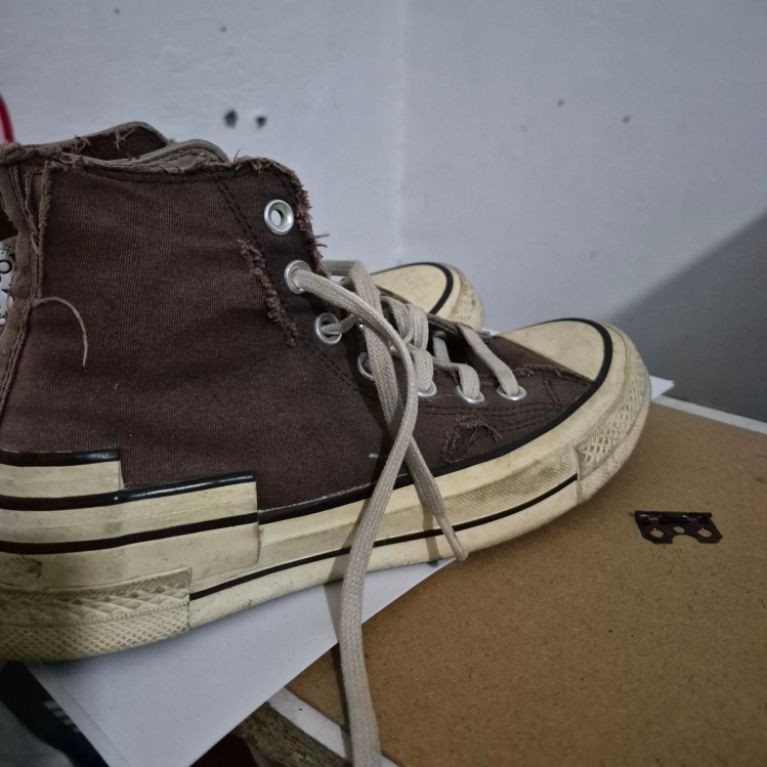 Preloved Sepatu Sneakers Converse 70s
