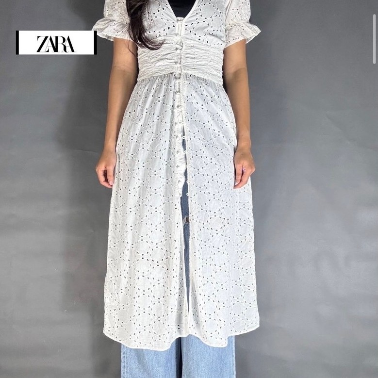 Zara eyelet