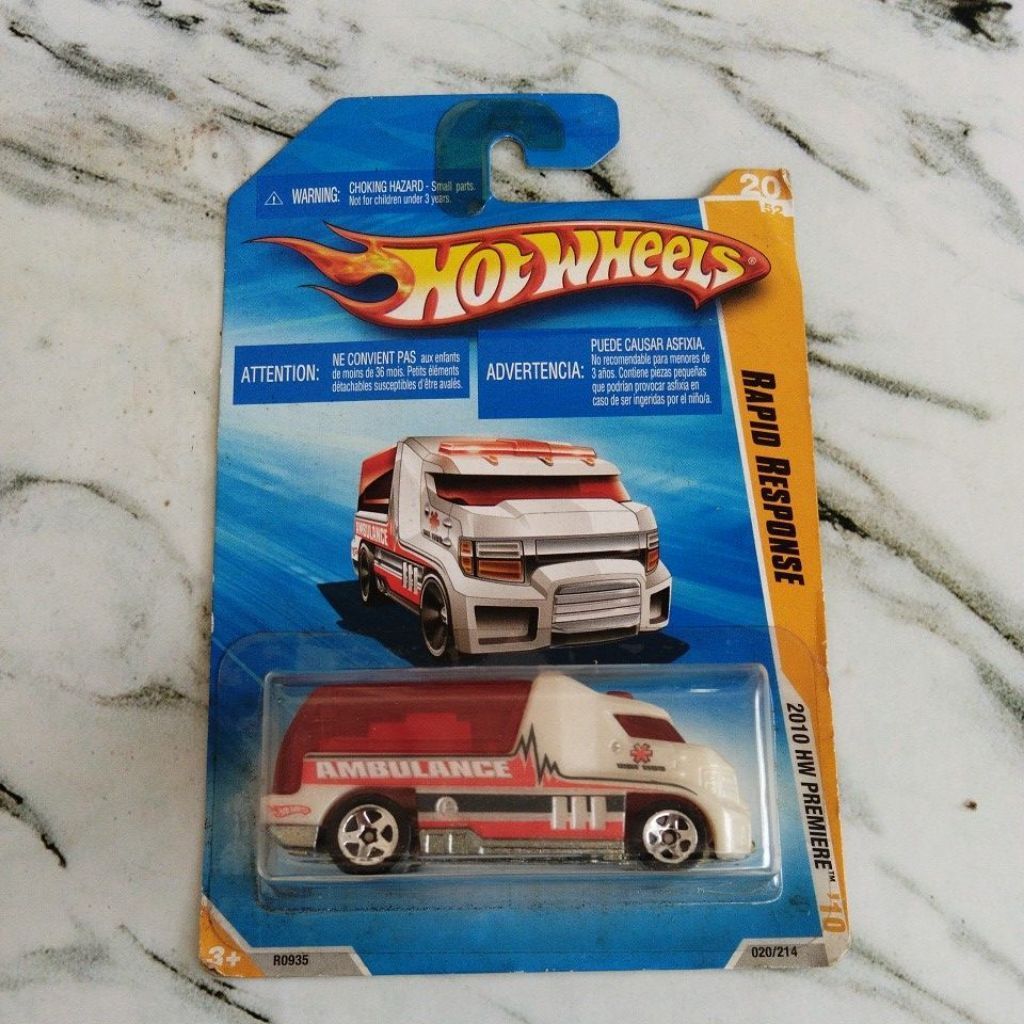 Hot Wheels Rapid Response 2010 HW Premiere '10 Ambulance White Red