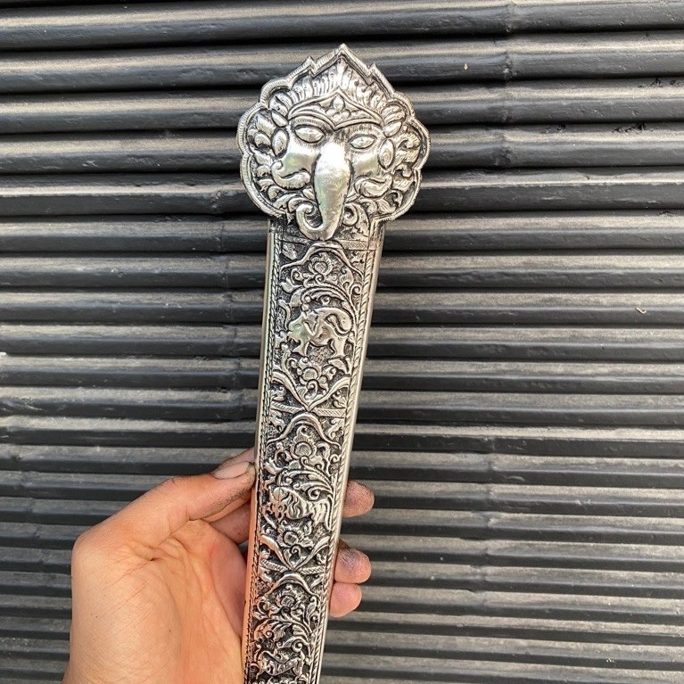 pendok topeng cirebonan motif bahan kuningan lapis perak tebal 04mm pjg pendok 36cm pajang seluruh 4