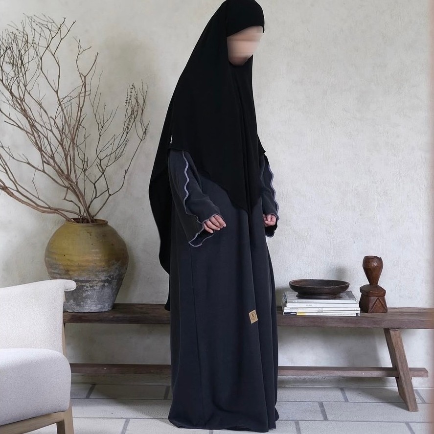 Huda abaya aafiya NWT