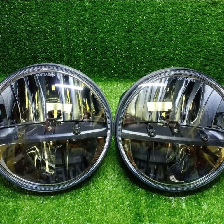 Led Headlamp Jeep  Bulat 7inch.Headlamp Trucklite Merk AESLUX 7inch.