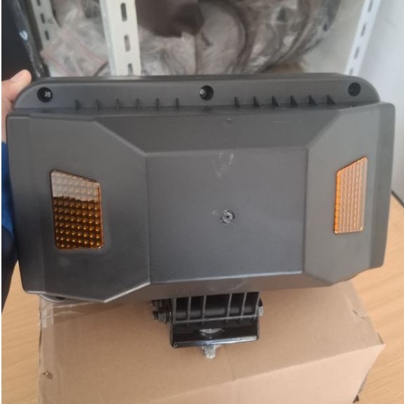 LAMPU DEPAN/ LAMPU KERJA KOMBINASI (KANAN) XCMG,XGMA