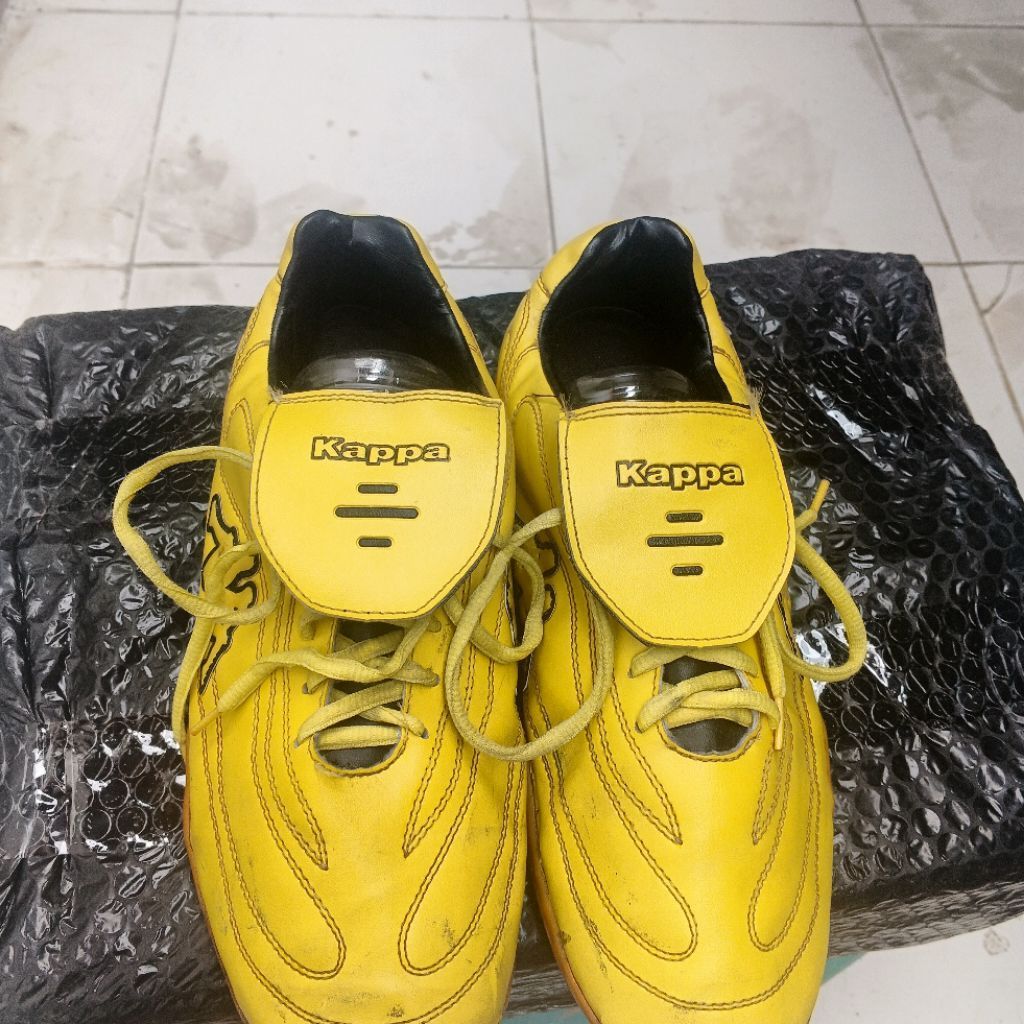 Sepatu Futsal Kappa
