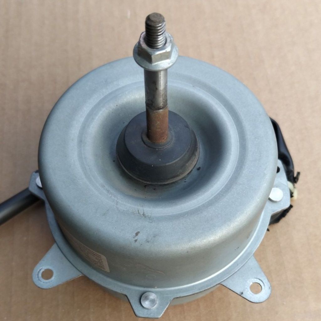 Motor fan outdoor AC Midea R32