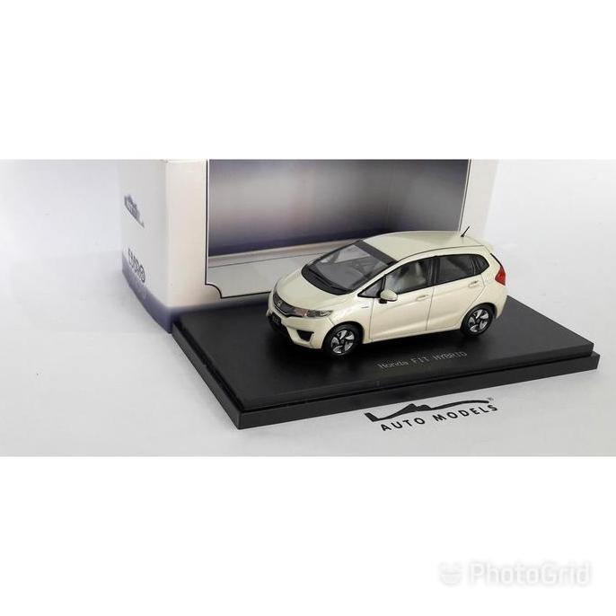 1:43 EBBRO HONDA FIT 3 HYBRID PREMIUM WHITE AU1NDO