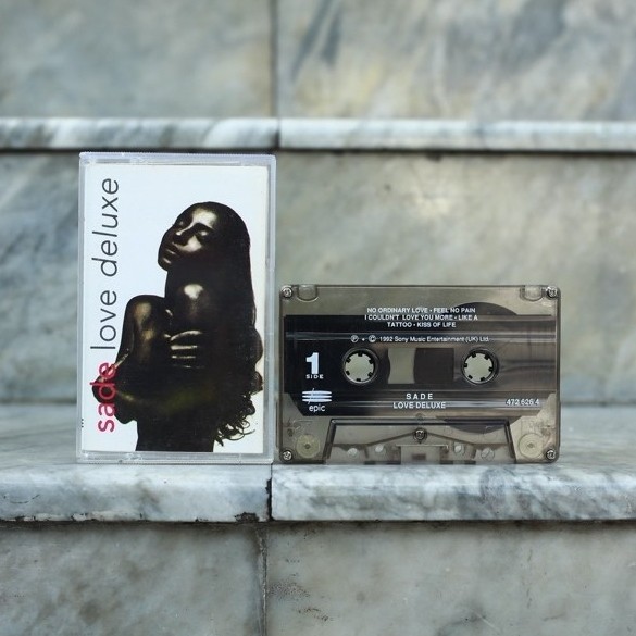 Kaset pita Sade Love Deluxe