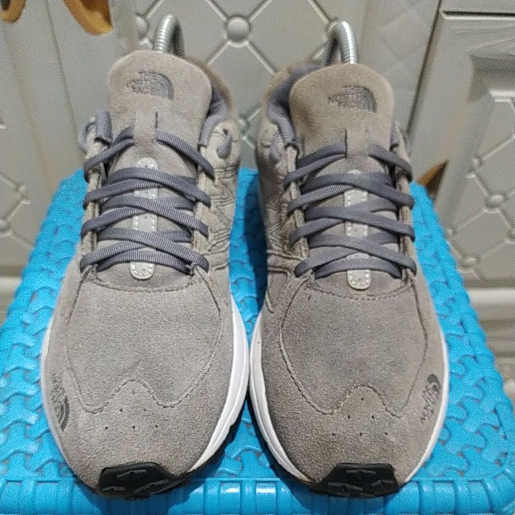Sepatu Second The North Face Size 40,5 Insole 25,5 cm