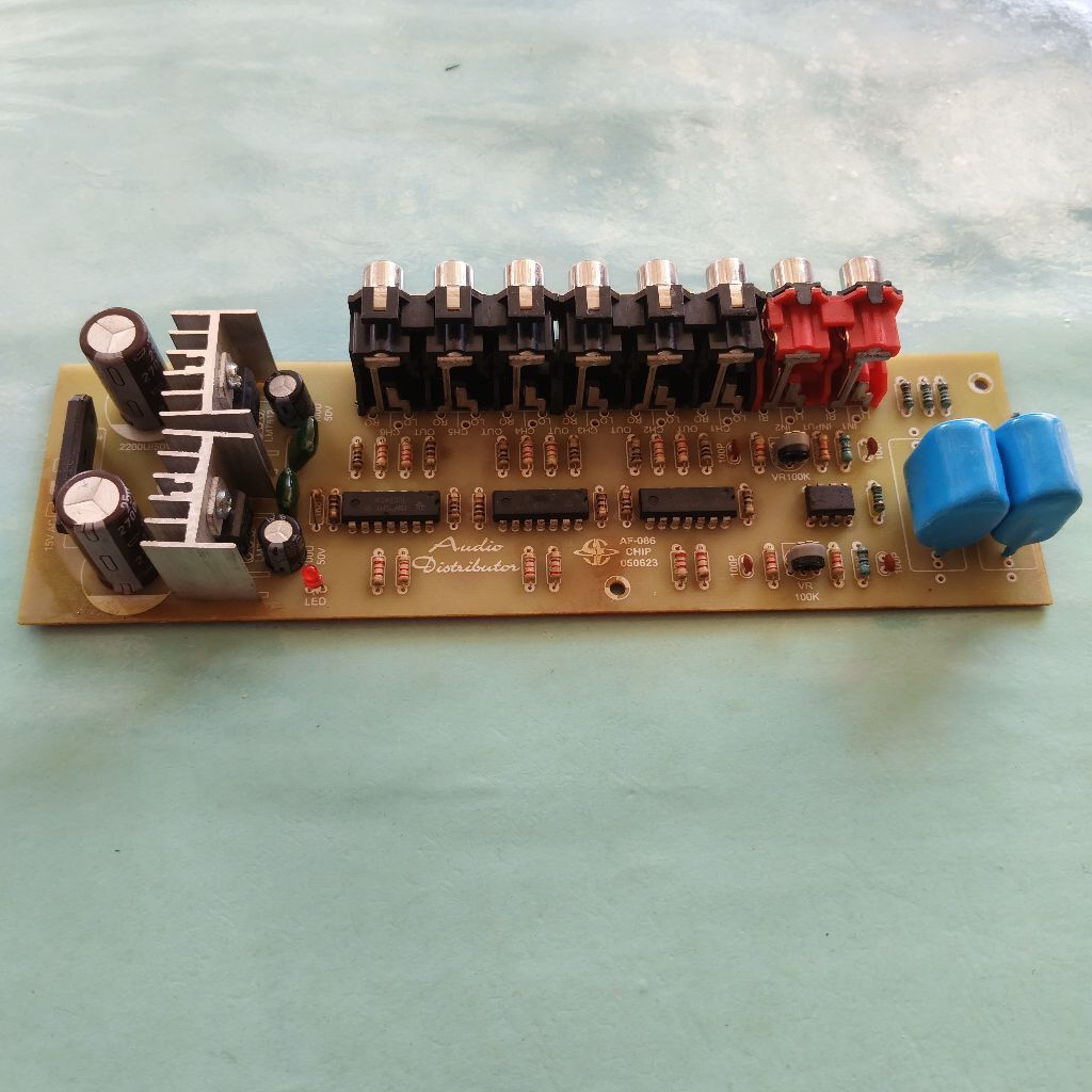 Kit Audio Distributor