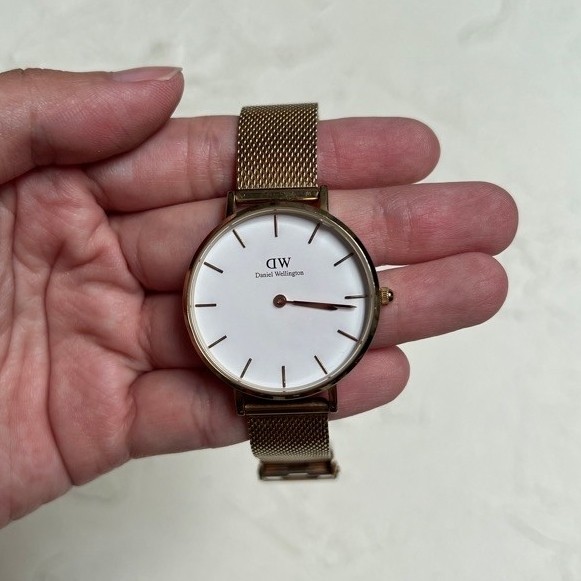 Daniel Wellington Watch Gold Jam Tangan Preloved