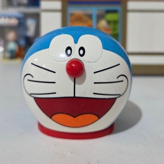 preloved figure pajangan doraemon kepala lego