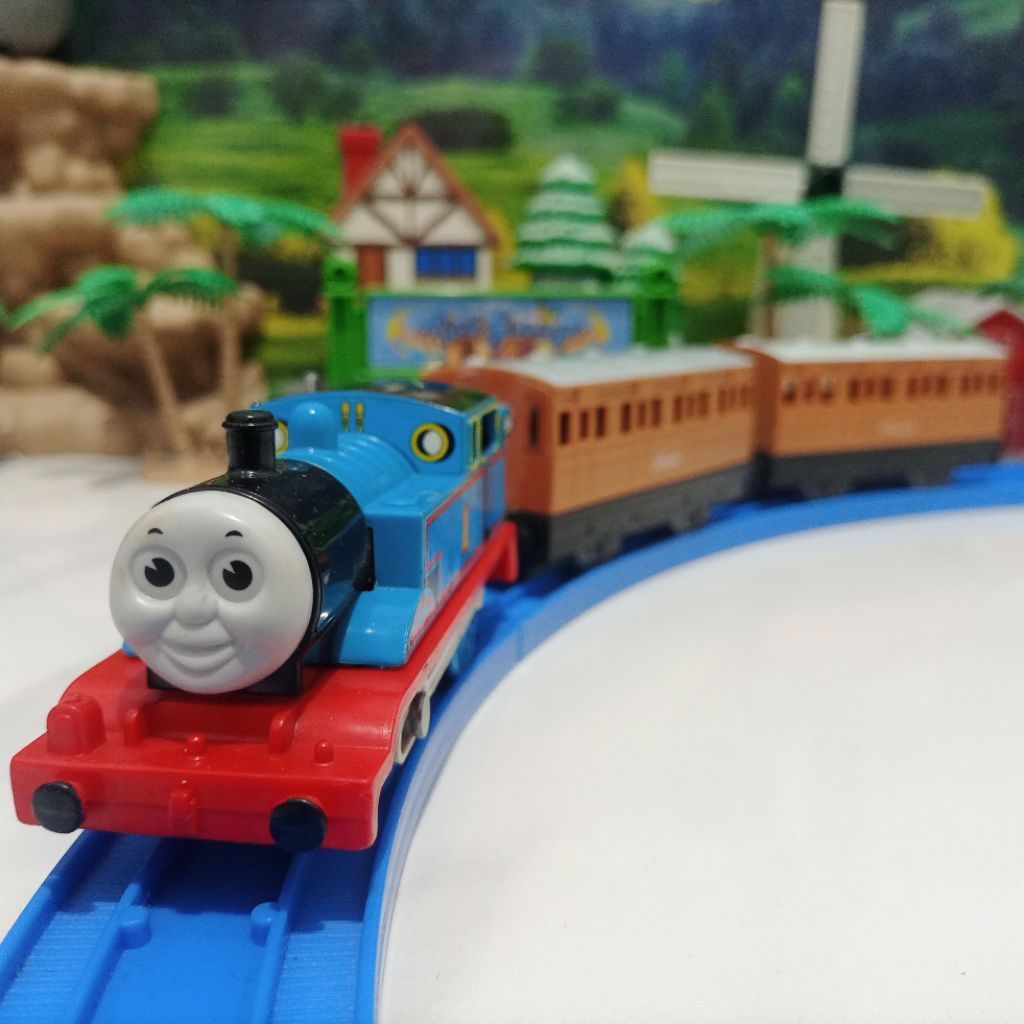 Takara Tomy Kereta Plarail - TS - 01 Thomas