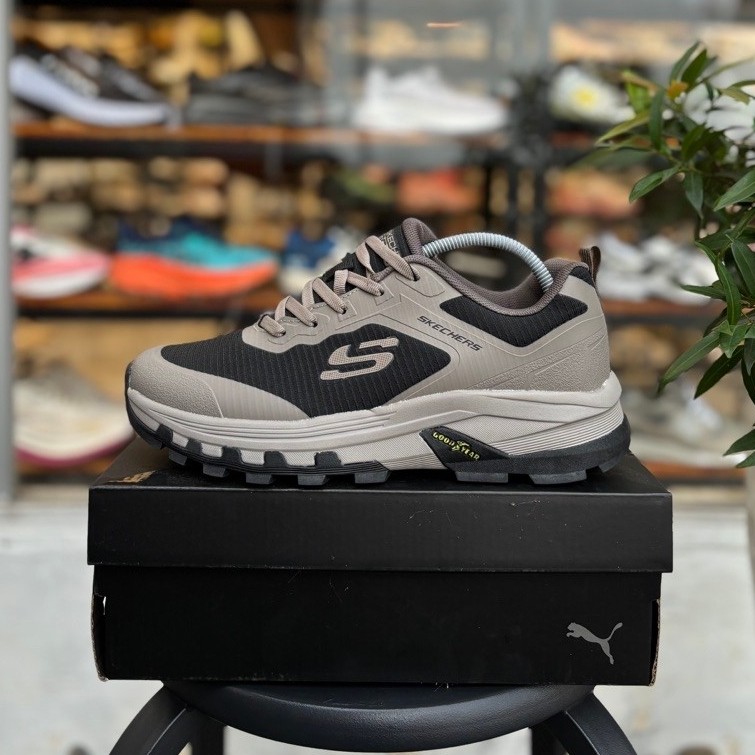 SKECHERS Trail Outdoor Dynamite AT Escapar Taupe Sepatu Pria Baru Vietnam