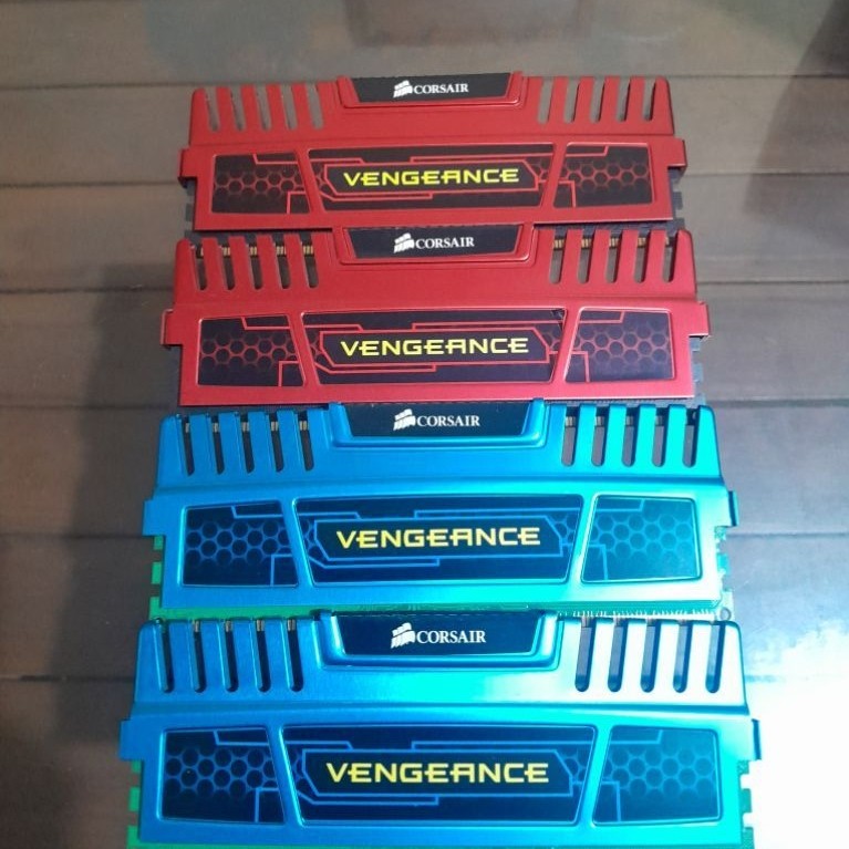 RAM Corsair 16GB (4x4GB) DDR3 1866 Mhz Vengeance Gaming Pro Series PC Computer Memory CPU