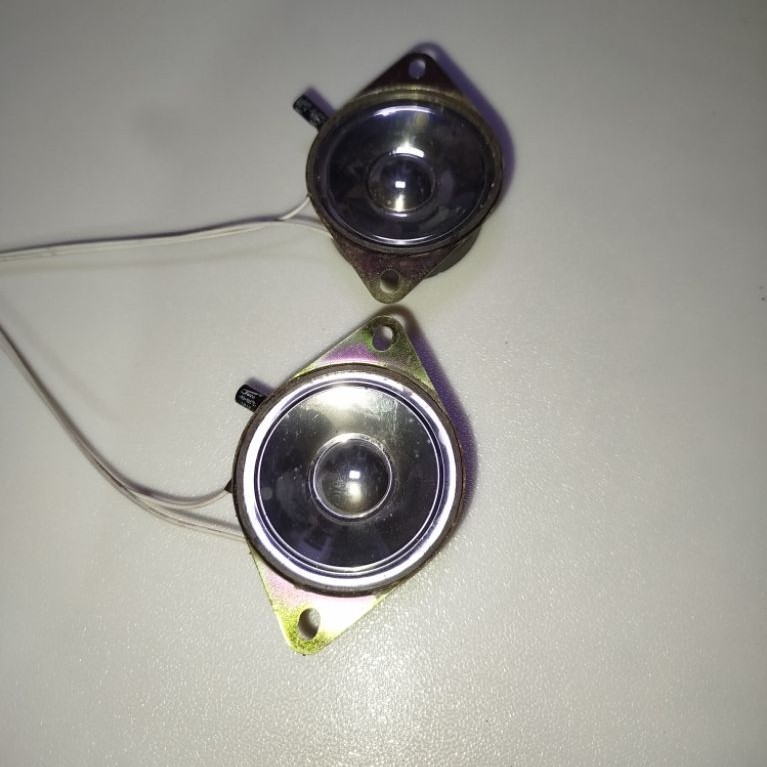 speaker tweter treble midle