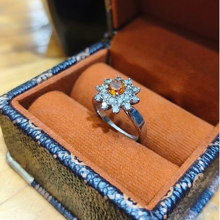 Cincin Wanita/Cewe Asli Berlian Eropa Natural Batu Peridot Berserticard Memo Silver/Perak