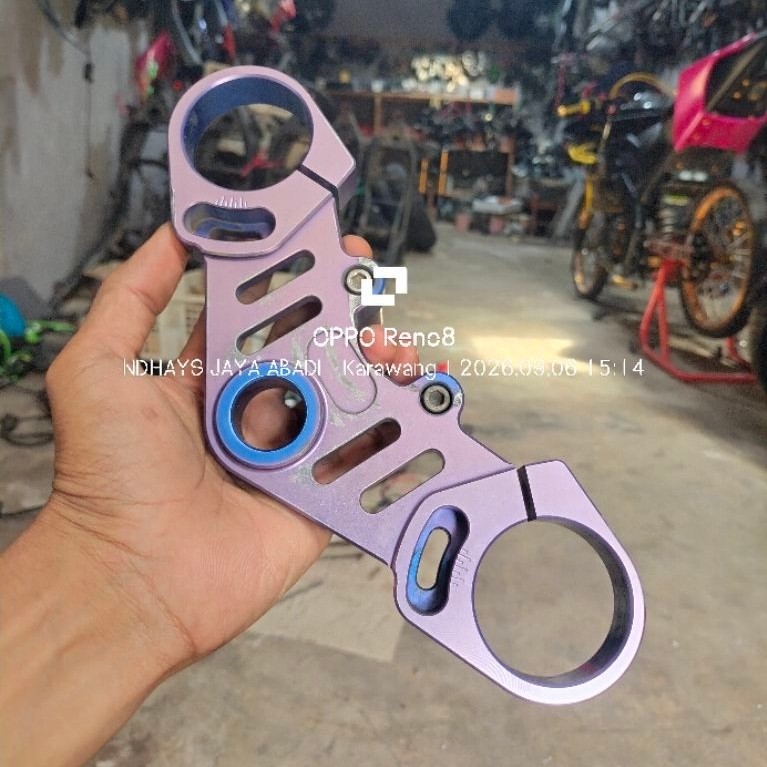 TRIPLE CLAMP PNP SEGITIGA ATAS R15 V3/V4