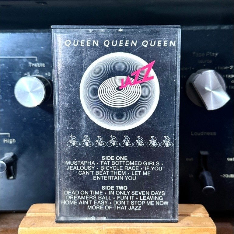Kaset Pita Queen Jazz Import Rock Album