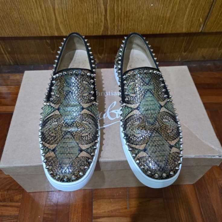 Sepatu Christian Louboutin Green Python Leather Roller Boat Spike Slip on Sneakers Size 41,5