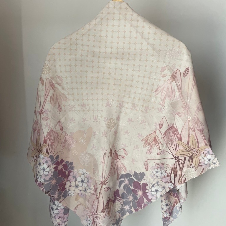 PRELOVED SEGIEMPAT SERADIA