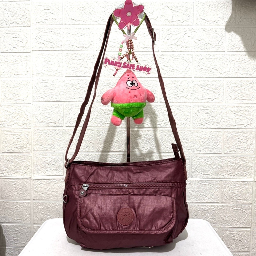 tas sling bag kipling. tas selempang nilon kipling. tas prelop. bergendi