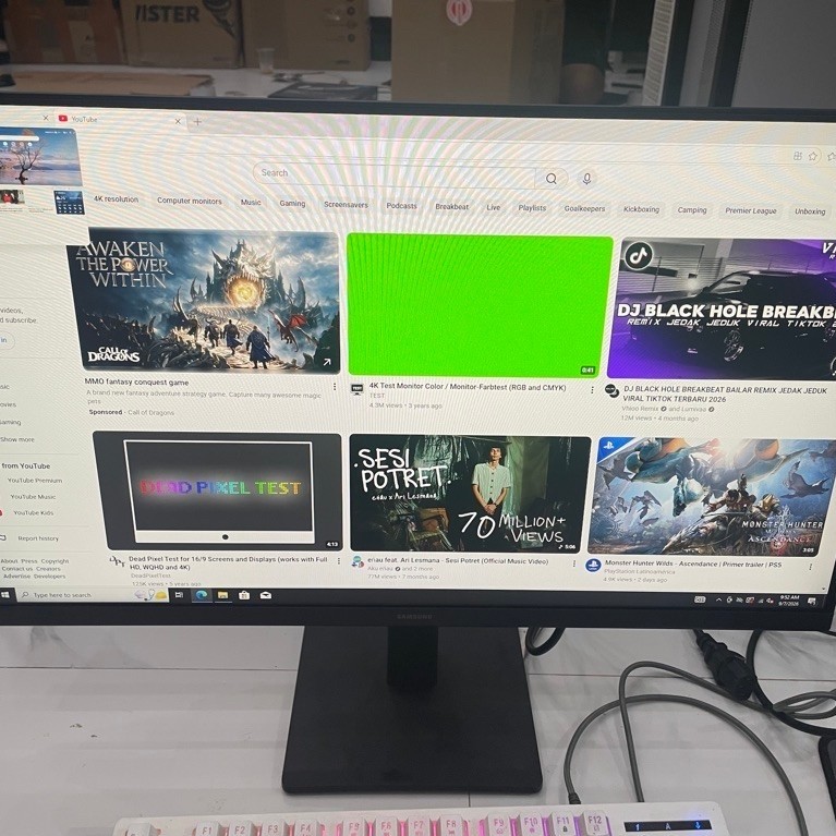 MONITOR SAMSUNG DATAR 24inc SECOND