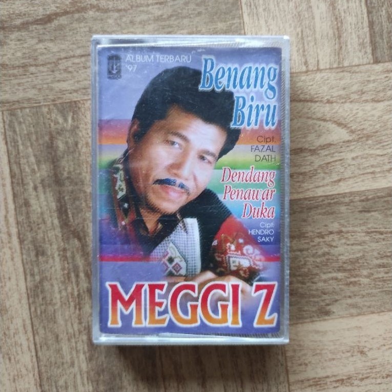 kaset pita MEGGI Z "benang biru"