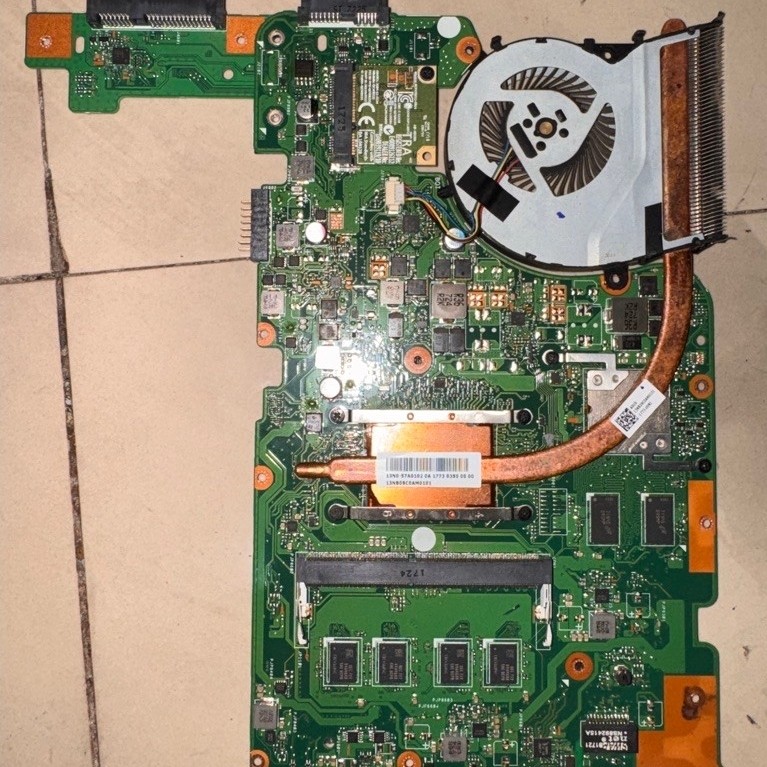 mainbord Asus X555B Amd A9-9420 mainbord normal