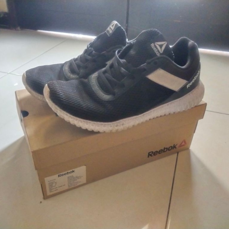 Sepatu Reebok Flexagon Energy