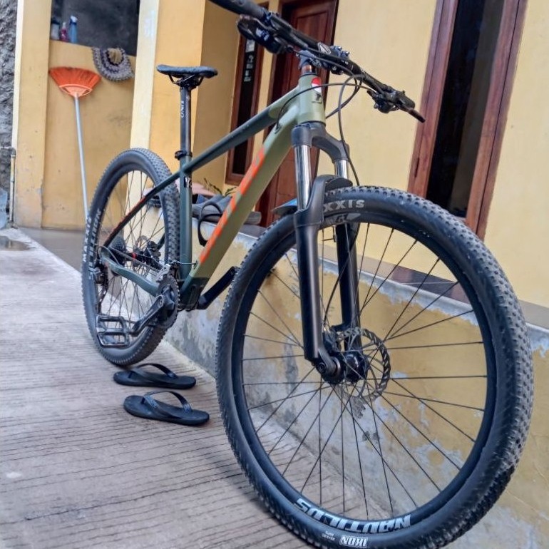 united clovis 3.00 Sz M Whell 29er second kondisi normal