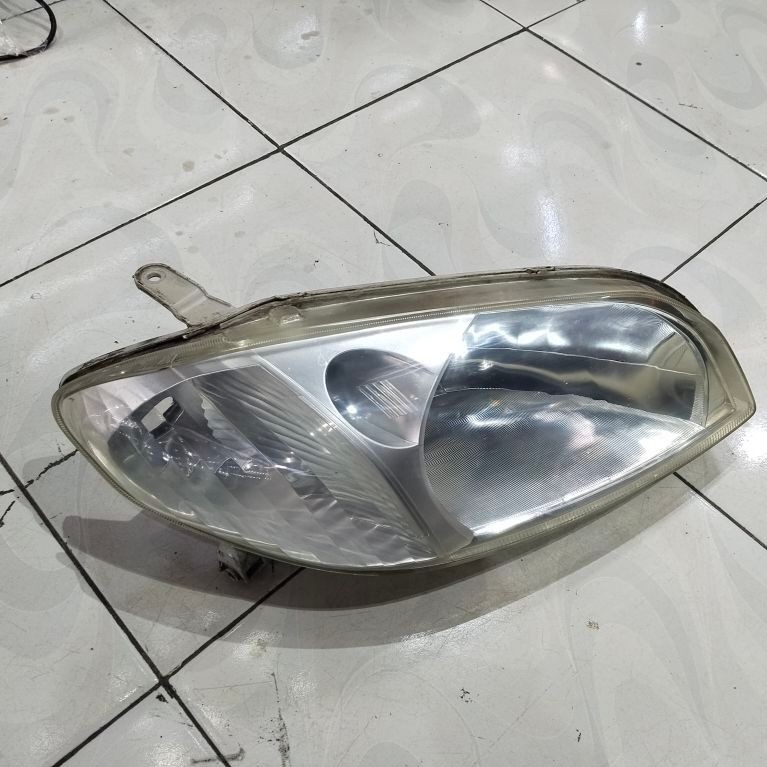 lampu depan vios gen 1 original ex taksi. headlamp vios limo gen 1 original mulus