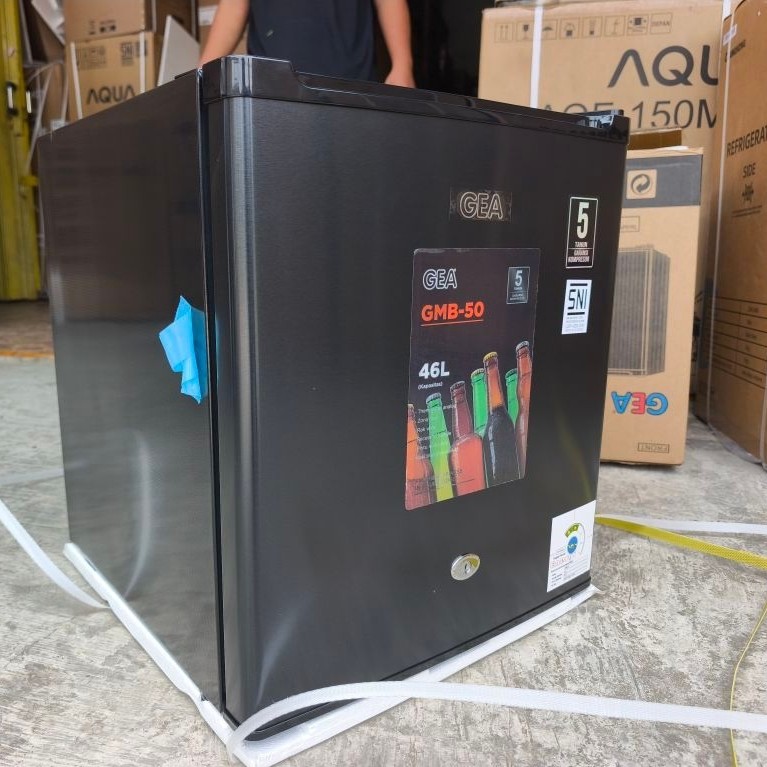 kulkas minibar GEA GMB-50