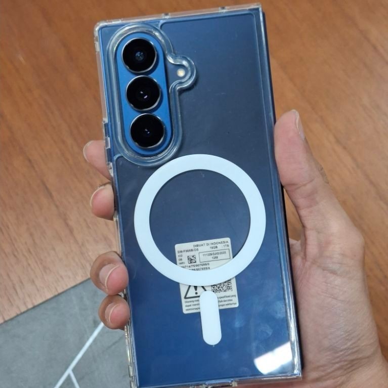 samsung z fold 7 16/1 TB like new