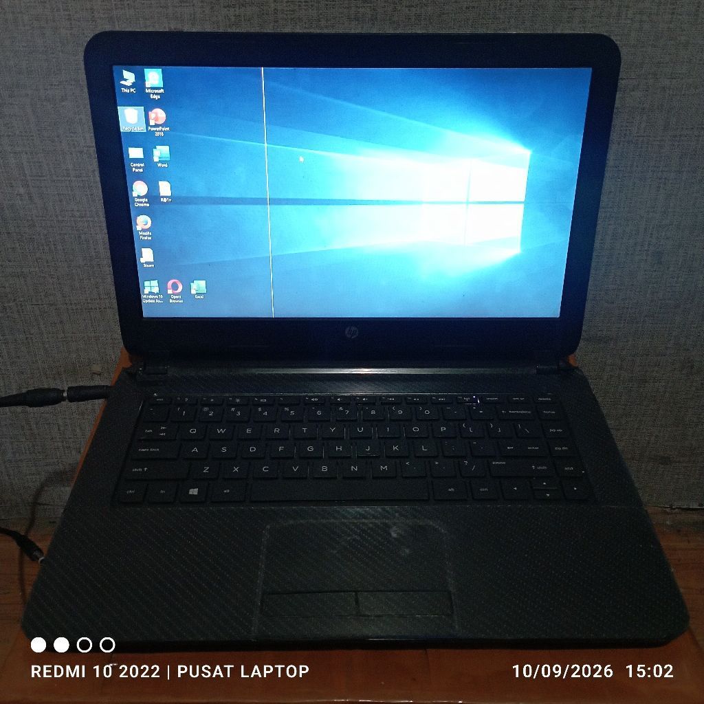 Laptop HP 14-g008AU windows 10 pro rosesor AMD A8-6410 wit Radeon Ram2gb DDR3L HDD500gb Lcd14in Mesi