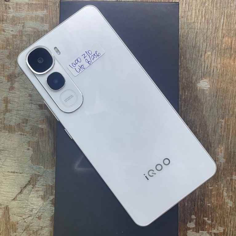 Hp Second IQOO Z10 Lite 8GB/256GB Fullset Garansi