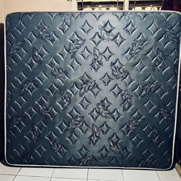 [Bekas/Preloved] Kasur Springbed American Pillo Ukuran 180x200 King Size - Kokoh dan Empuk
