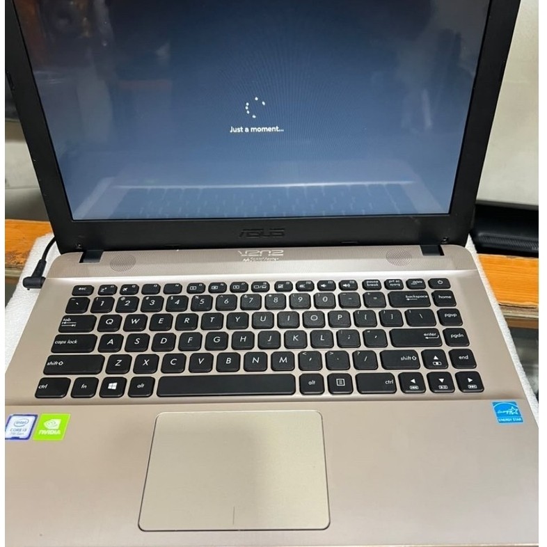 Laptop Asus Core I3