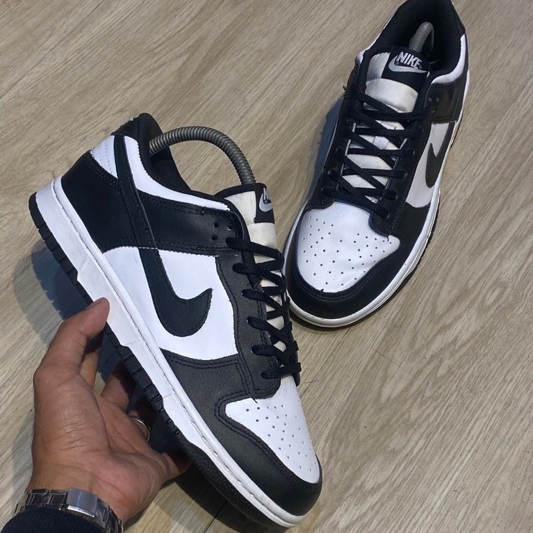 SB DUNK PANDA SIZE 43