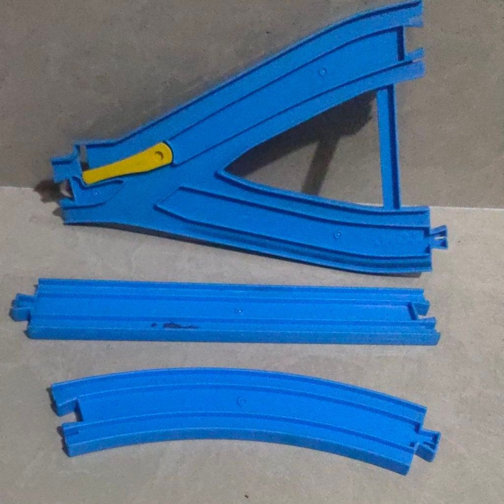rel Tomy plarail paketan minus coretan