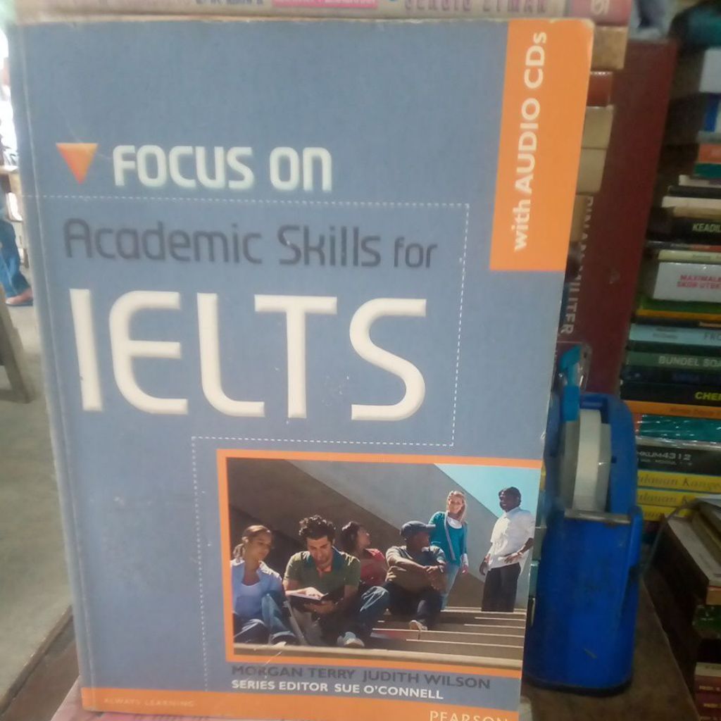 Buku Bekas Fokus Academic Skills IELTS Halaman Lengkap Original CD