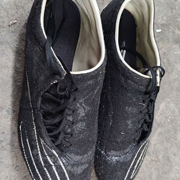 sepatu bola umbro revolution fce ii original