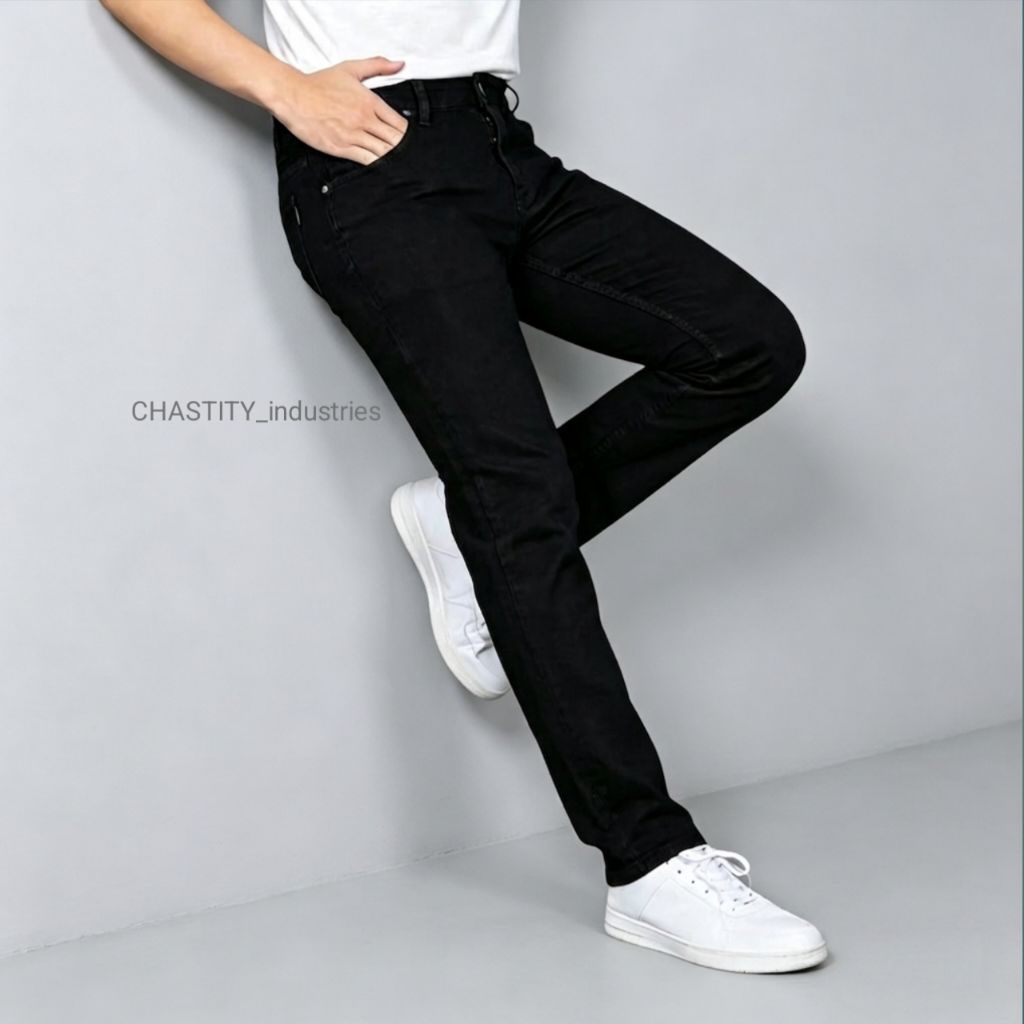 CHASTITY Celana Jeans Pria Standar Hitam