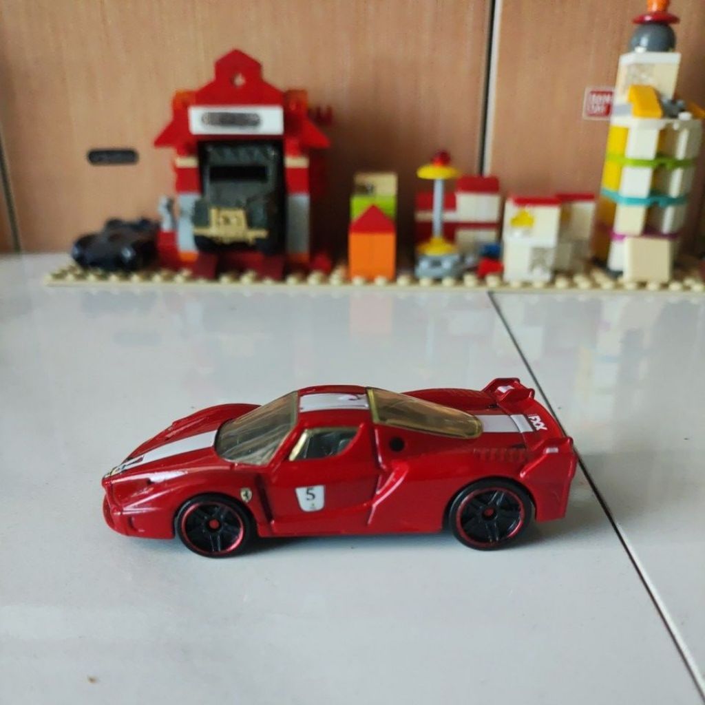 Hotwheels Loose Ferrari FXX Merah