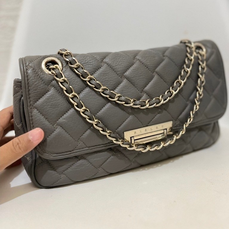 sisley rantai