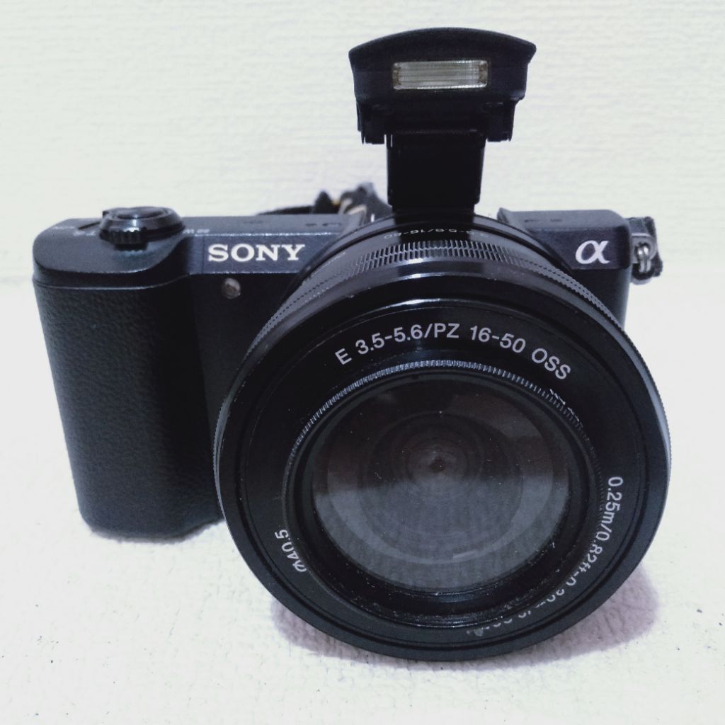 Sony a5100 Lensa Kit 16 50mm / SONY A5100