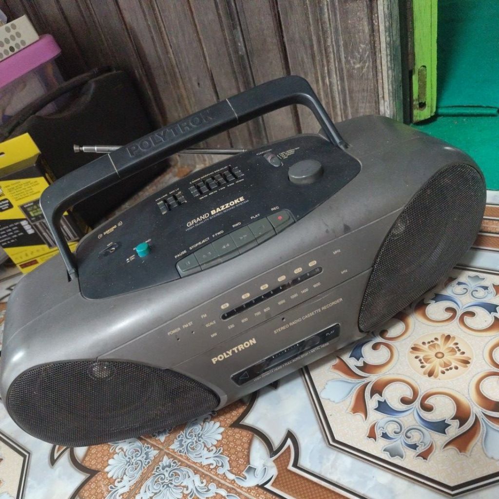 Radio Tipe Antik langka Mempesona Grand Bazzoke Polytron PSC